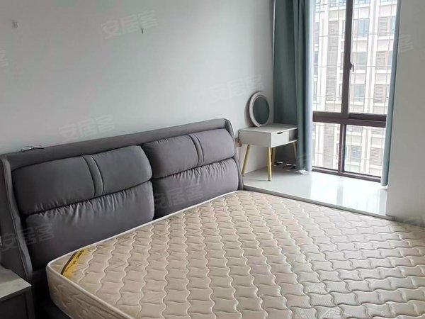 重庆大足大足城区泽京香溪樾香溪樾精装两室家具家电齐全 采光好 安静