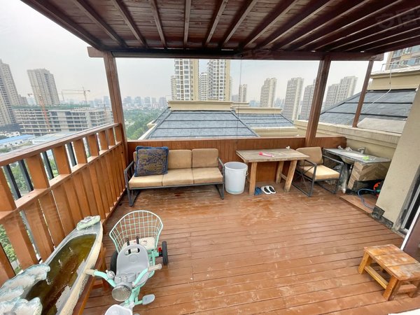 济宁高新区菱花路红星1号带空中花园!挑空大复式首租!