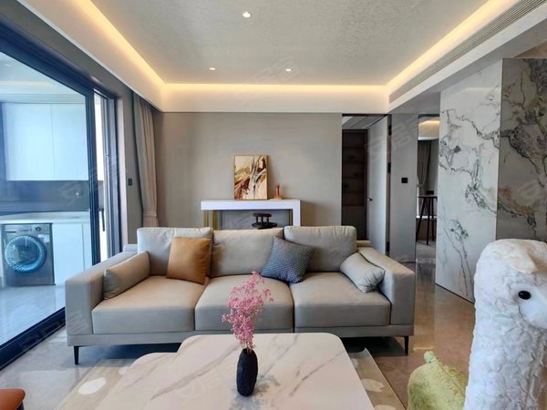 深圳南山海上世界半山臻境半山臻境 高层南向海景三房 家私齐全 拎包