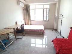 秦皇岛海港人民广场电梯房，可押一付三，精装修1居室，东西全拎包住，包暖气物业出租房源真实图片