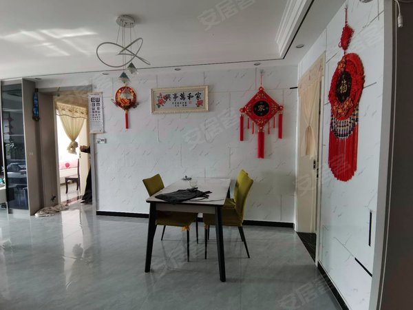 徐州丰县丰县城区紫薇花园(丰县)新城区 紫薇花园 三室 精装修 暖气房 家具家电齐全 价格低出租房源真实图片