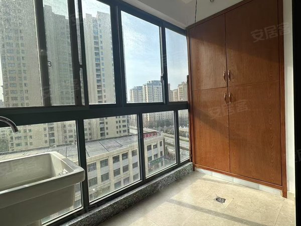 湖州长兴长兴市区白鹭湾南方大厦开发区附近 白鹭湾电梯房 带车位 包物业 民用水电出租房源真实图片