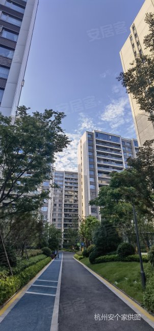 东边套大横厅户型,三面采光,敞亮通透,近地铁,随时看房,中南棠玥湾