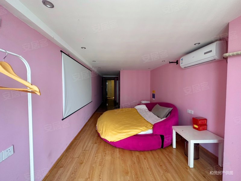 地铁口仙林湖万达茂公寓