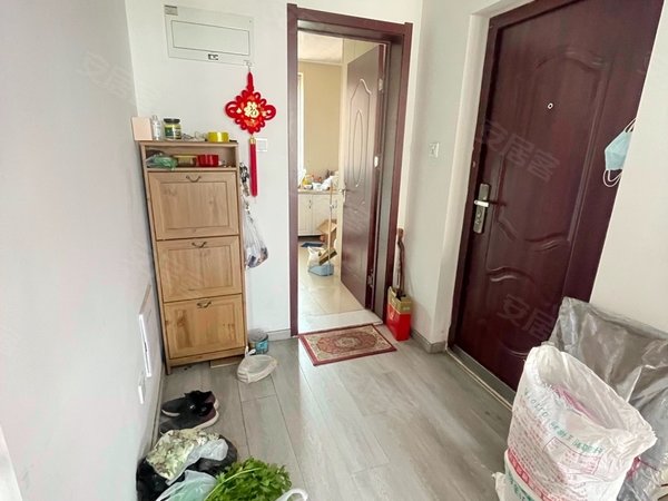 青岛市北北岭依山美郡依山美郡多层电梯房全明户型精装 双气套二厅很