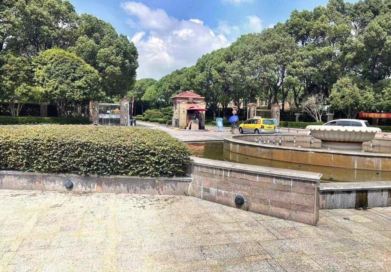 雄踞上海浦东中心地带,毗邻上海世纪公园,御翠园二手房,5050万,4室3厅