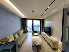 深圳宝安福永一线湖景房!!福永会展湾东城精装两房,高楼层,正看湖景,急租出租房源真实图片