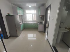 抚顺新抚万达广场万达华宅 西北朝向 简单装修 包物业取暖 小两室 看房有钥匙出租房源真实图片