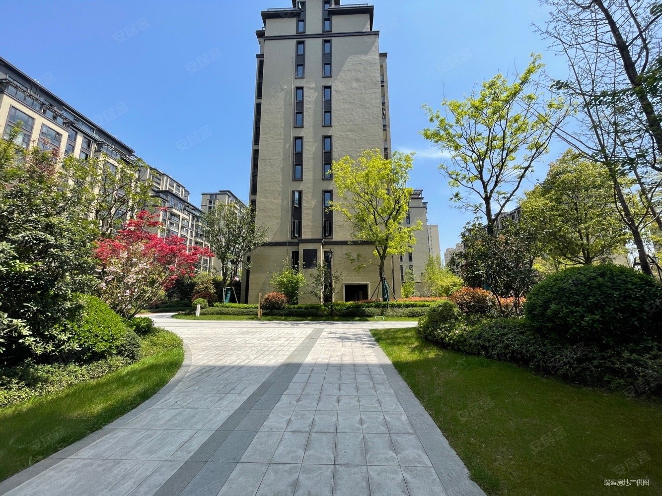 急售群贤府豪华装修三房全景落地窗视野好