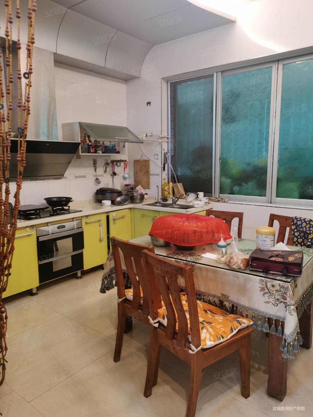 天利广场3室2厅2卫146㎡南北69.8万