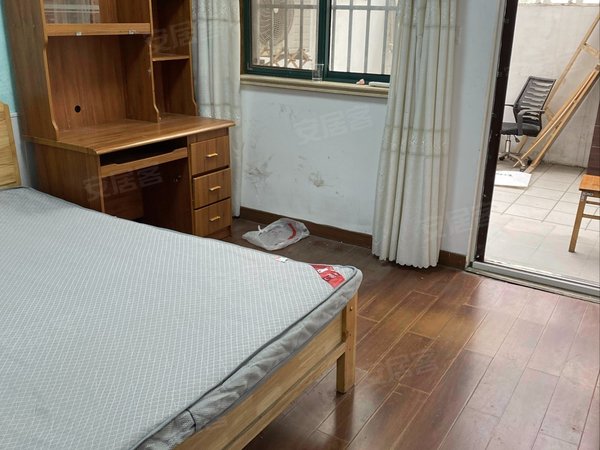 上海浦东浦东周边石笋二村新场古镇旁一楼两房带院子采光好 随时看房 生活方便 出入便捷出租房源真实图片