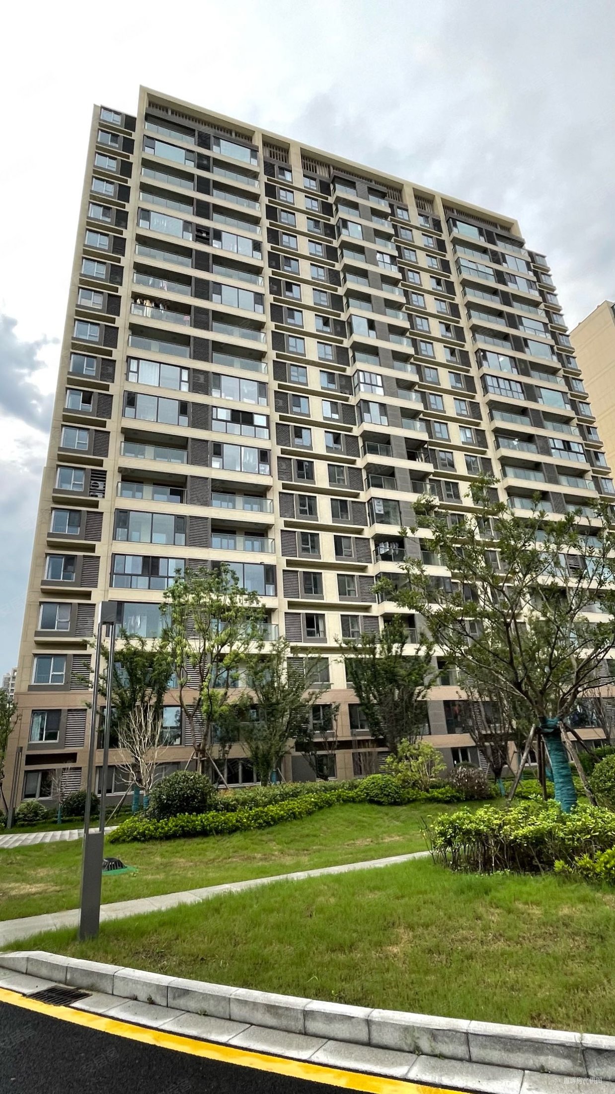 房东用钱急售血亏湖境天著88平精装3房138万好楼层满二