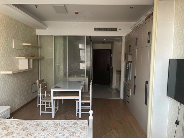 苏州常熟市区世茂75号公馆世茂75号公馆,新装单身公寓,家电齐全,拎包