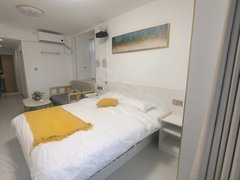 日照东港新市区万达对面华润置地公寓一室短租月租月付多套随时看拎包住出租房源真实图片