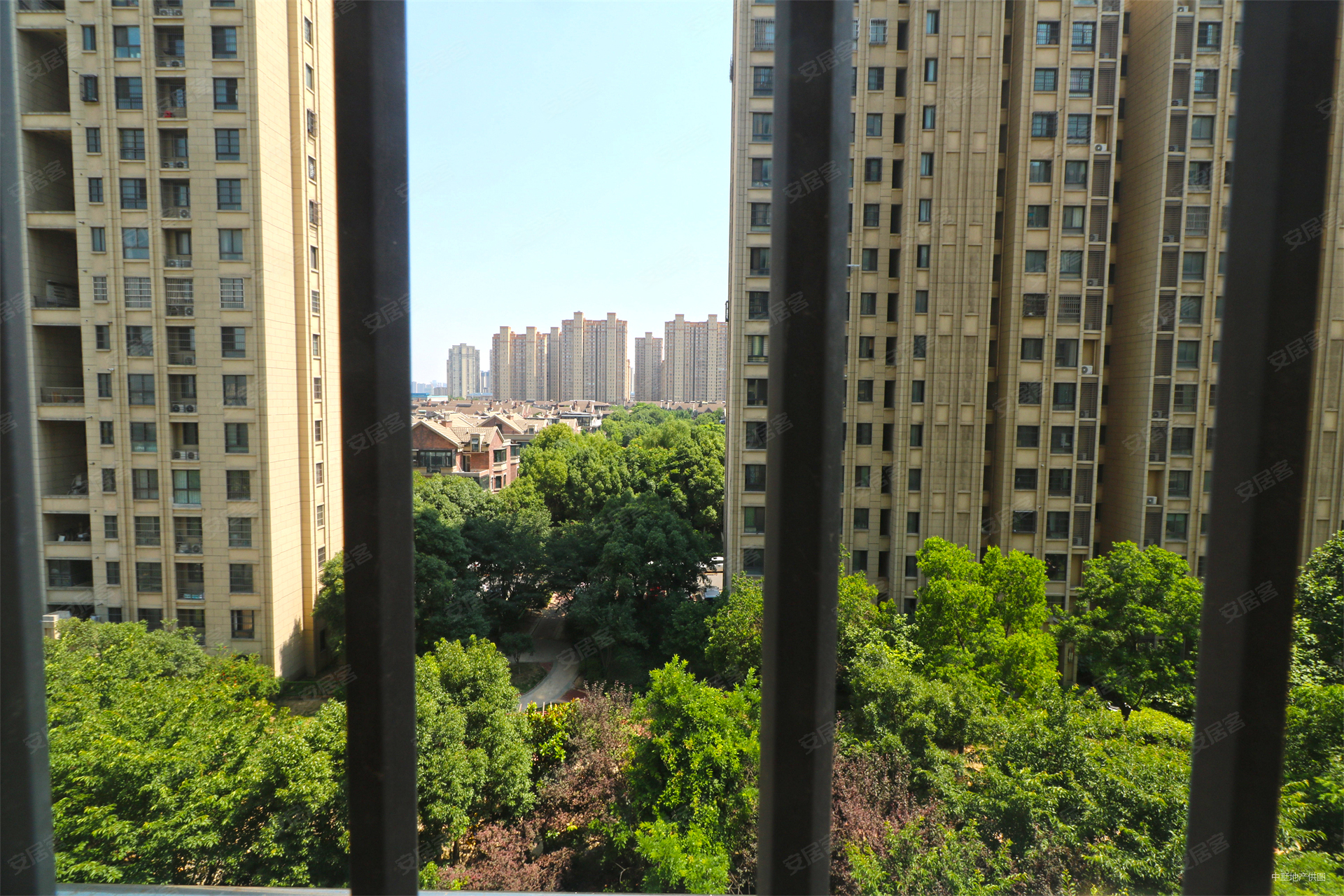 海亮兰郡花园2室2厅1卫88.7㎡南北138万