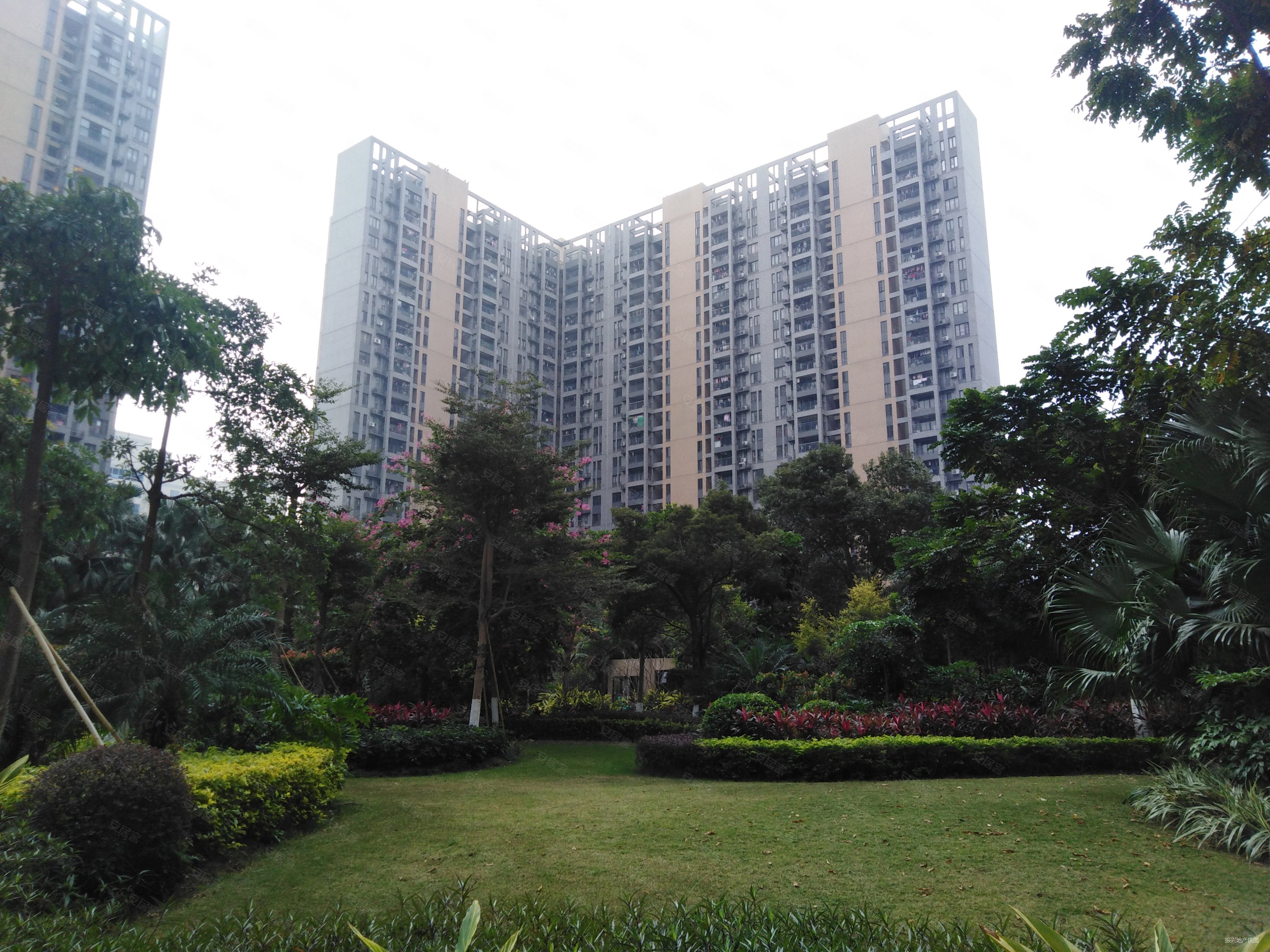 万科金色家园一期南北通透交通便利周边设施齐全环境优美