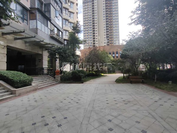 贵阳云岩三桥金龙星岛国际金龙星岛国际 3室 整租 电梯房 押一付三