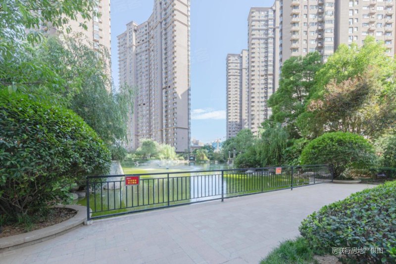 天城一品(东区)3室2厅1卫89.59㎡南北65万