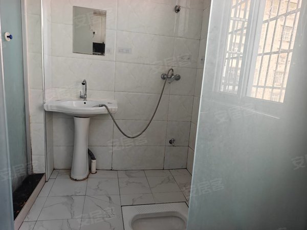 凉山西昌西客站西郊乡长安村七组自建房西客站附近单间出租带厨房卫生间，押一付三拎包入住，出租房源真实图片