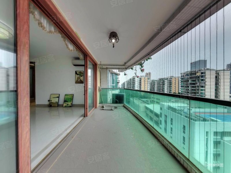 骏景南苑南向高层四房,无遮挡,精装没有住过,建议实地看看,骏景花园