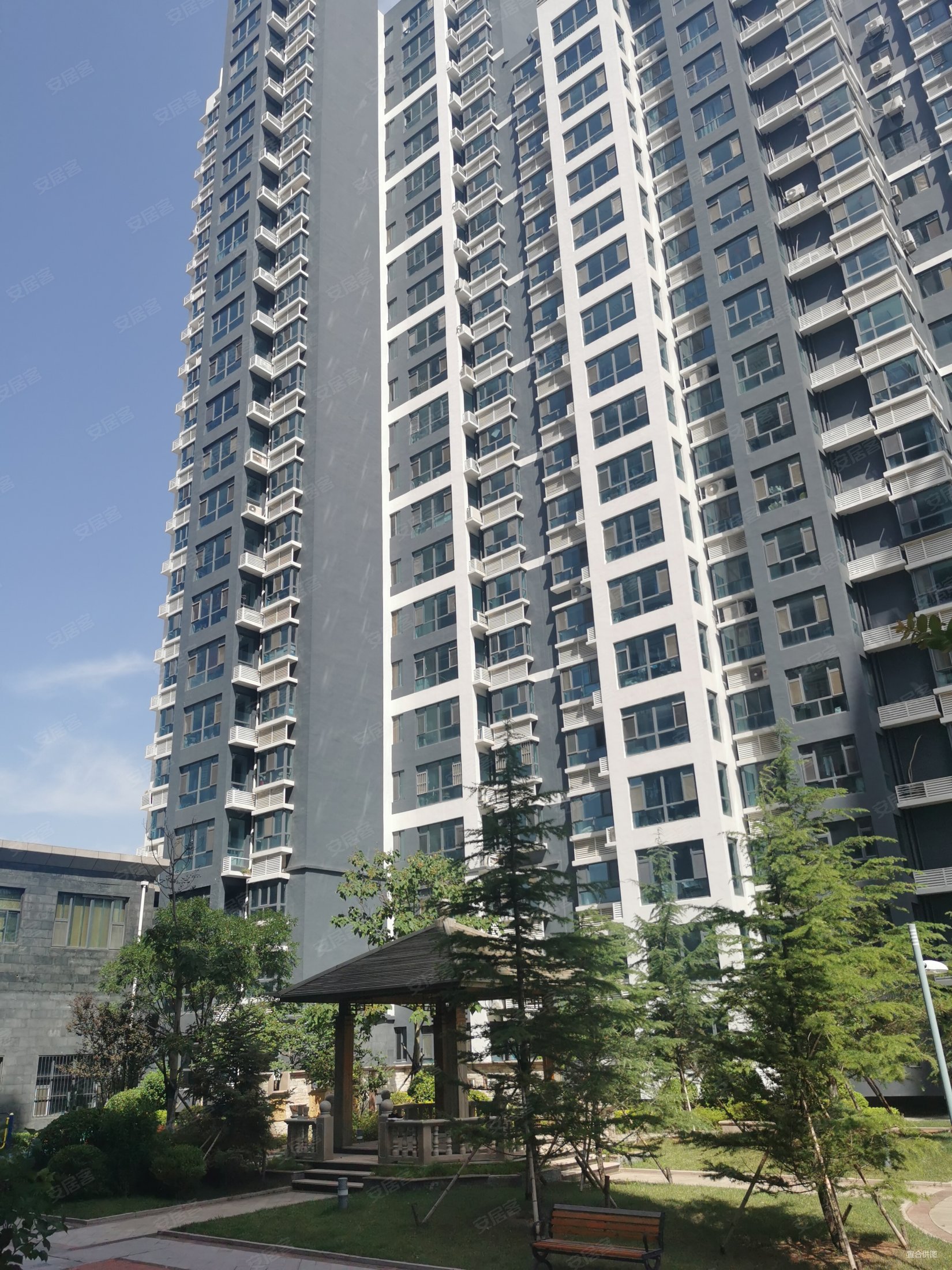 龙都丽景现房9楼东边户落地窗大客厅方正全明贷款