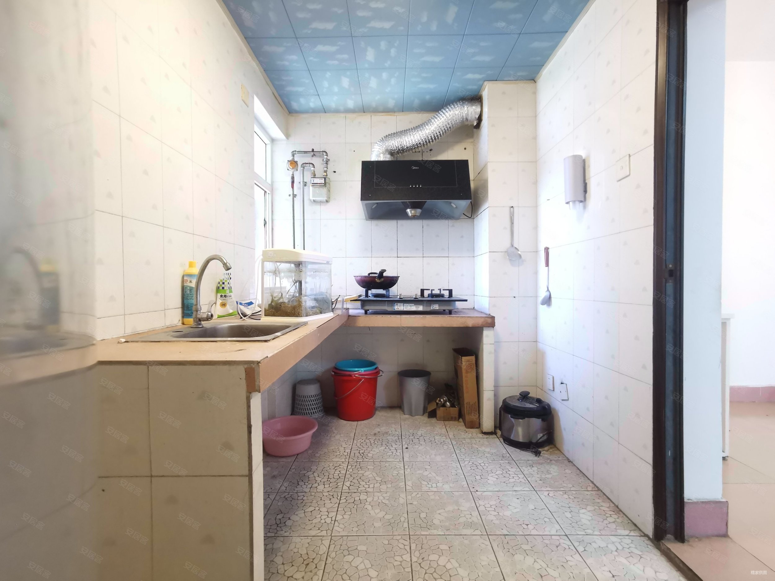 前海花园4室1厅1卫89.45㎡南530万