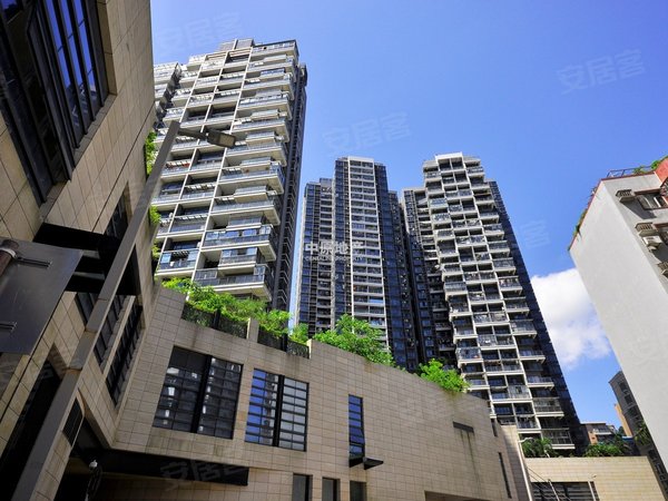 深圳盐田沙头角海山道1号出租精装大三房,地铁100米,周边壹海城配套