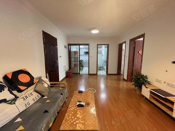 上海浦东周浦繁荣馨苑近18号线繁荣路 次新小区 电梯中层 可办居住证