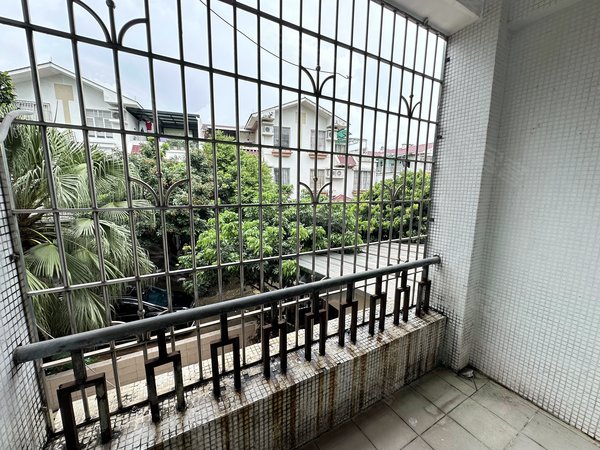 广州番禺新造谷围新邨(别墅)谷围新村,联排别墅三层带前后花园车位