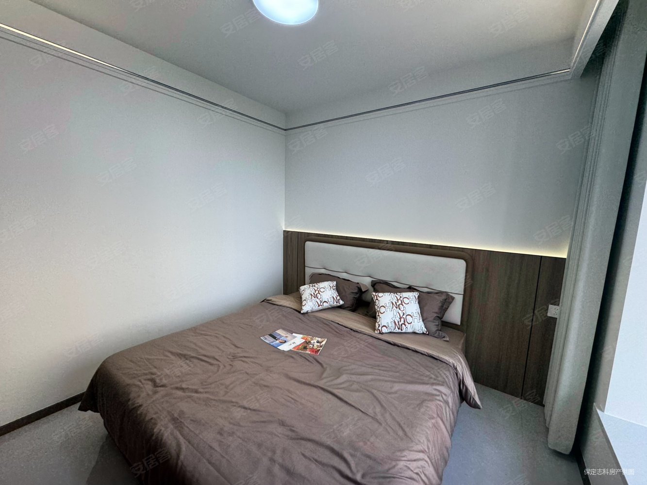 维多利亚夏郡3室2厅2卫137.1㎡南北105.8万