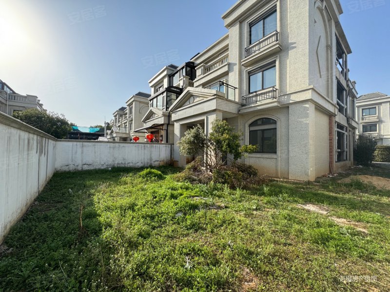 梧桐墅(别墅)7室3厅4卫282㎡南北570万