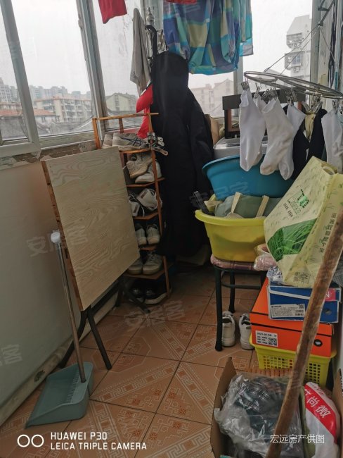 出售镇海仁爱镇中房 三角地小区 楼层好干净装修 看房方便