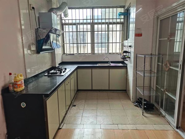 深圳光明公明富民广场光明白花社区 富民广场民水民电大2房 停车方便