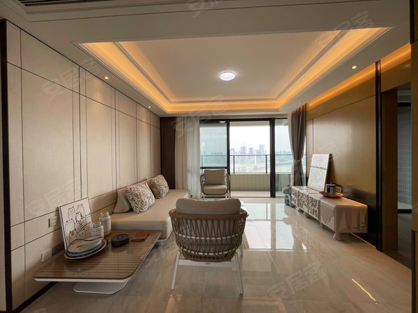 广州南沙金洲颐德湾尚颐德湾尚 高档住宅海景4房2卫 现代时尚 南北