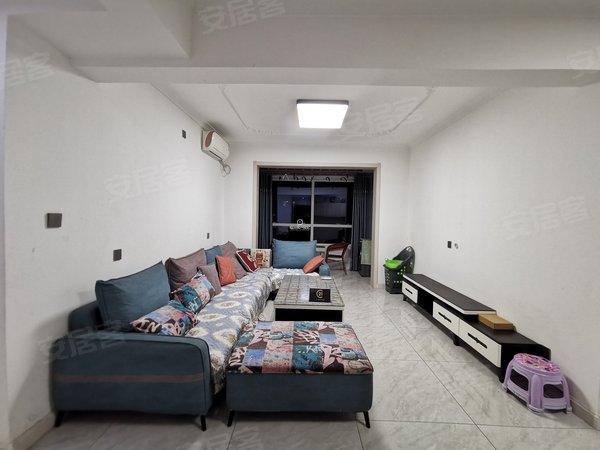 临汾尧都五洲国际广场功臣御苑功臣御苑一期三室精装家具家电齐全拎包