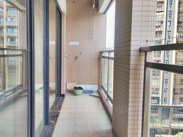 大芬地铁站50米~星都豪庭,电梯精装5房,停车月卡,布吉租房-深圳58安居