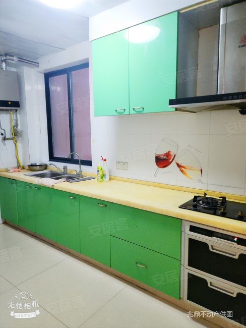 地铁口吴江区嘉鸿花园中高楼层诚心出售看房随时