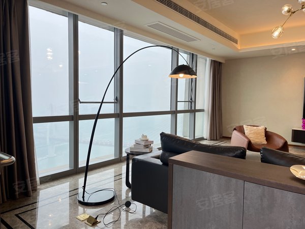 重庆渝中朝天门重庆来福士广场来福士豪宅出租配套齐全江景房四房三卫