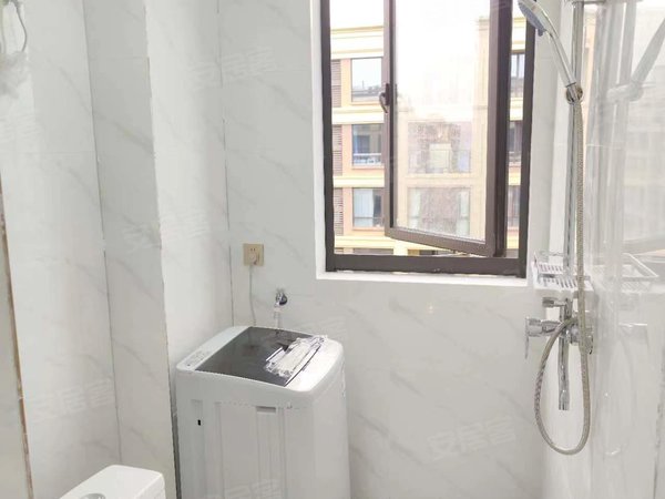 湖州安吉县递铺安吉清华园城南方向（全新精装两室）停车方便（天然气做饭有阳台）押一付一出租房源真实图片