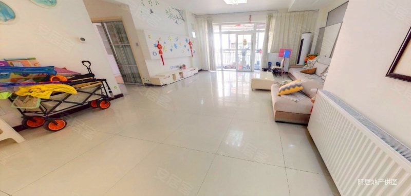 宽窄巷子 实业街 丽晶花园 小区环境好 标准套三 大阳台