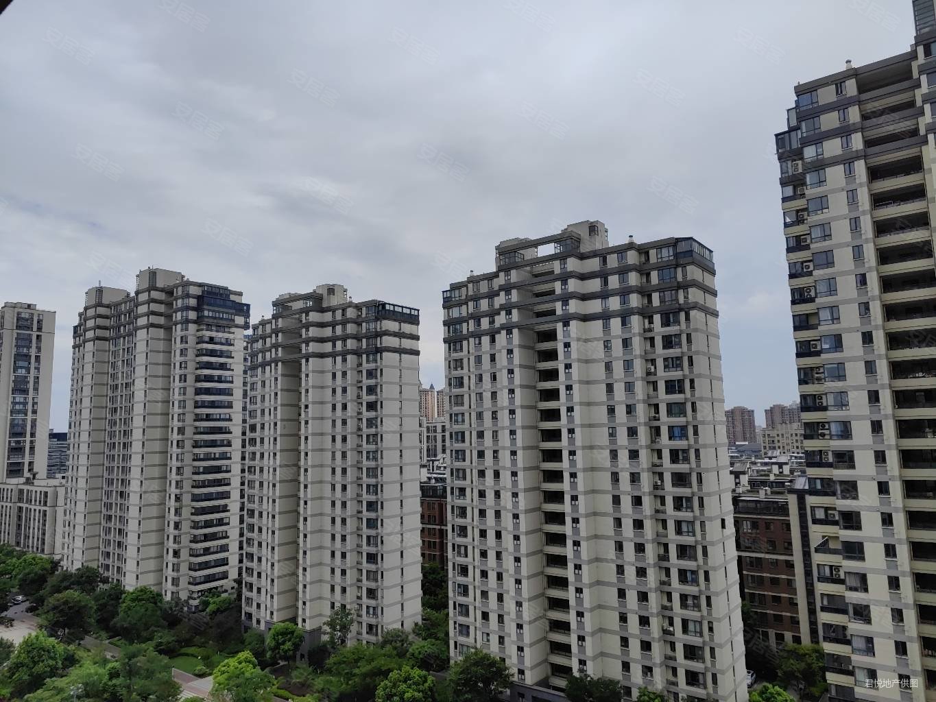 南德大院3室2厅1卫89.73㎡南北232.8万