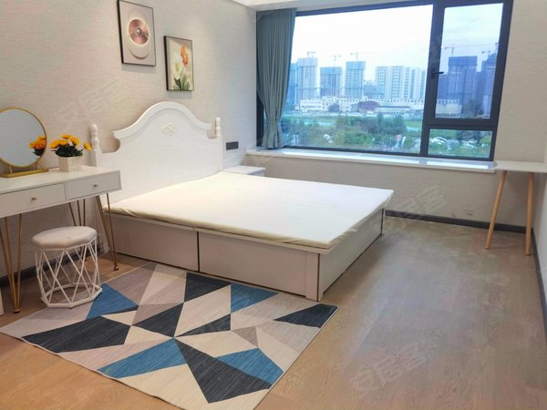 【多图】卓越坊,鱼化寨租房,可月租 阿房宫南地铁口 独卫 西安职业