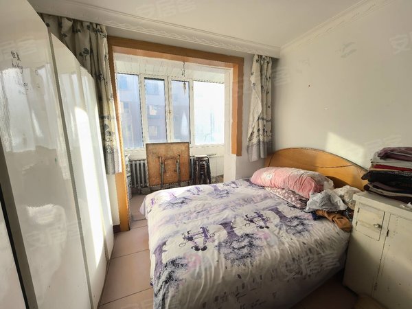 包头东河291医院和平路西小区牛桥街附近 和平路西小区中间楼层 出行方便 可以拎包入住出租房源真实图片