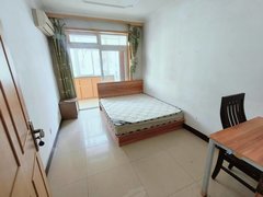 北京丰台草桥押一付一,草桥地铁,草桥四区,主卧阳台出租房源真实图片