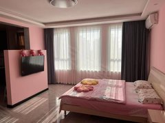 通化梅河口城区出租 众诚万家 电梯楼 精装修 一室一厅 能月租 1500出租房源真实图片