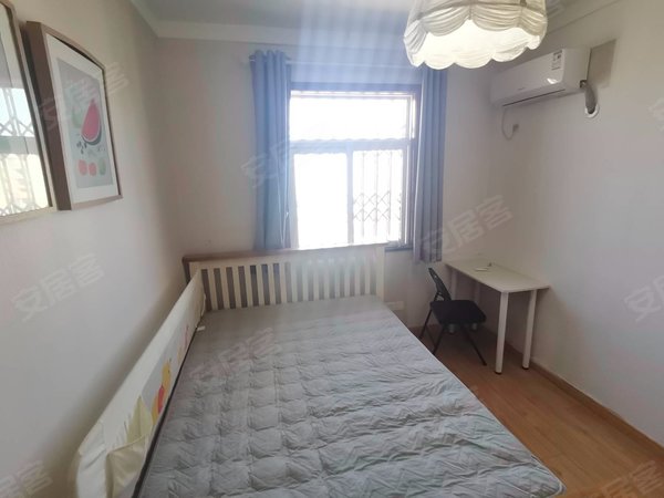 武汉洪山铁机路东湖景园b区四号线 东湖景园 可短租可月付 三户合住