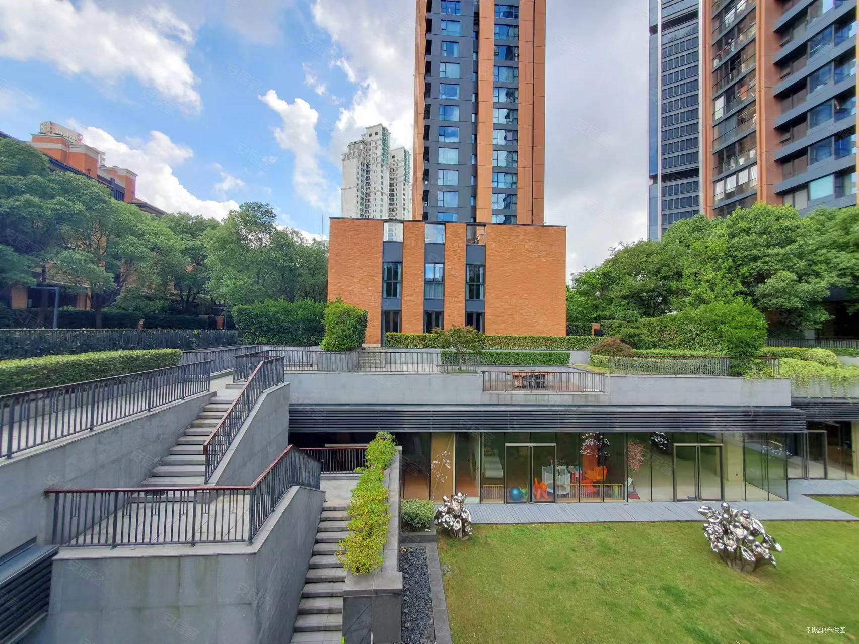 华侨城苏河湾(别墅)二手房,31000万,8室5厅,8卫,708平米-上海安居客