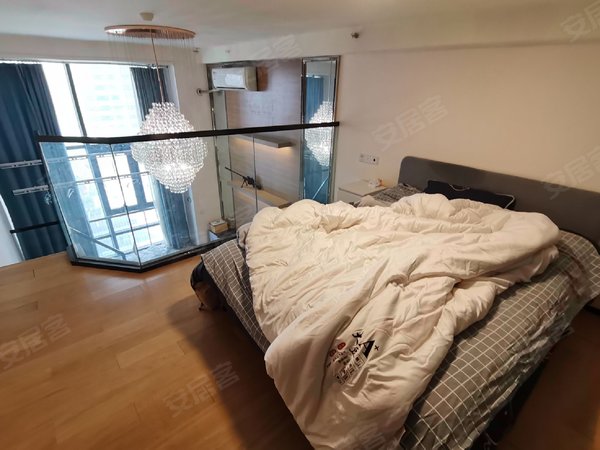 济南市中七贤恒大睿城(商住楼)恒大睿恒济南大学旁精装复式公寓急租