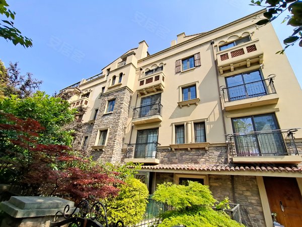 上海青浦赵巷龙湖滟澜山(一期公寓住宅)龙湖精装2房  全配出租 4000