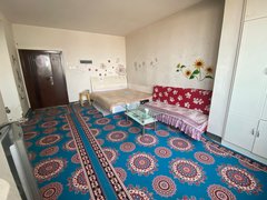喀什喀什市喀什城区整租，一室一厅一卫，简装修，冷包入住，随时看房。出租房源真实图片